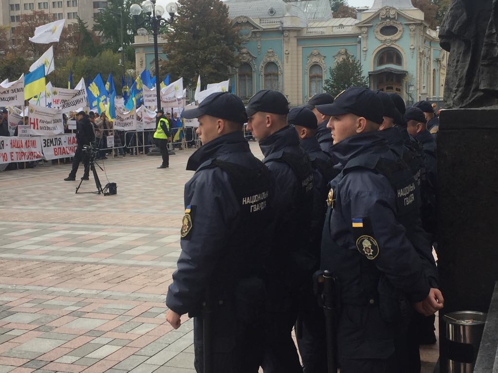 Жители сел провели в Киеве акцию протеста