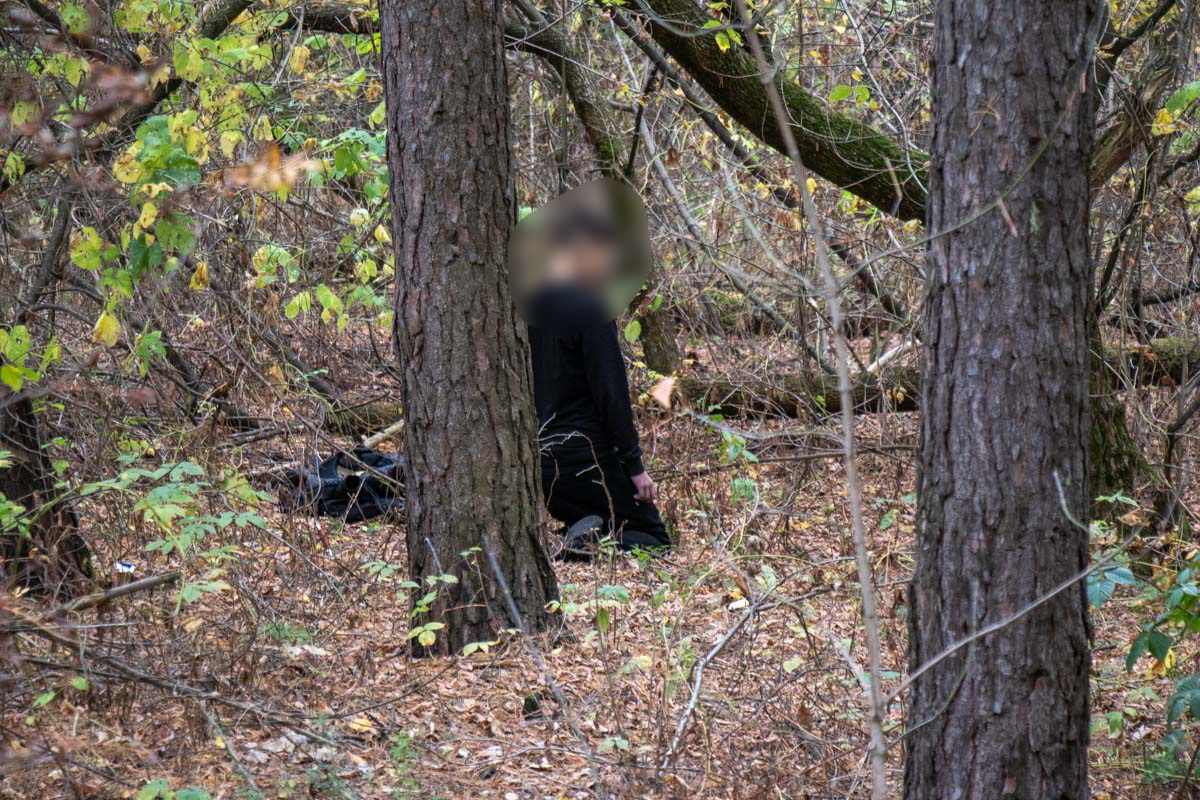 Пропавшего парня нашли мертвым в лесу