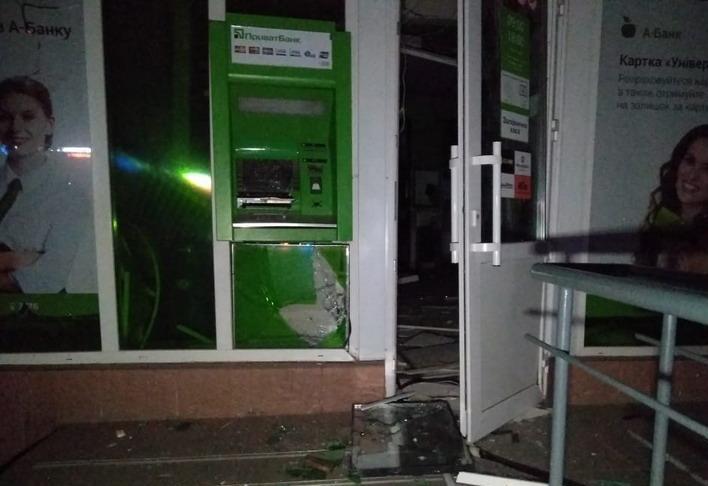 Ночью на Борщаговке взорвали банкомат