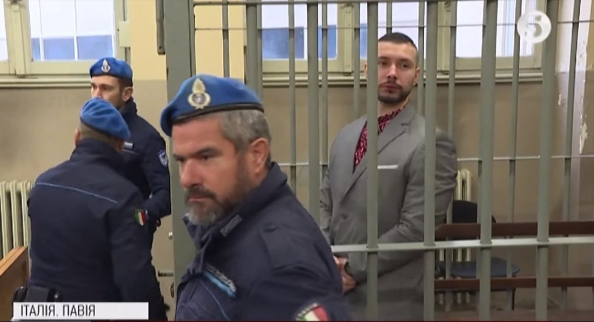 В Киеве требовали освободить осужденного за убийство