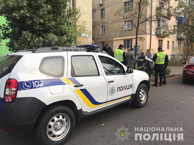 В Киеве пьяный неадекват открыл стрельбу по людям