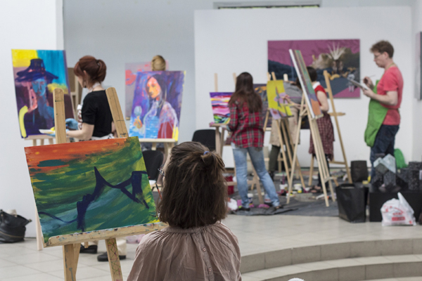 Сколько стоит обучение в киевских школах искусств