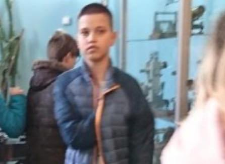 В Киеве пропал мальчик в синей куртке