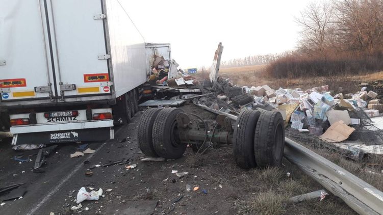 На трассе Киеве-Одесса разбились десять автомобилей