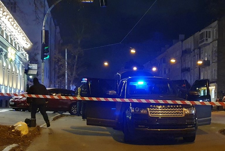 Стреляли в отца, но убили сына. Полиция – о ЧП в Киеве