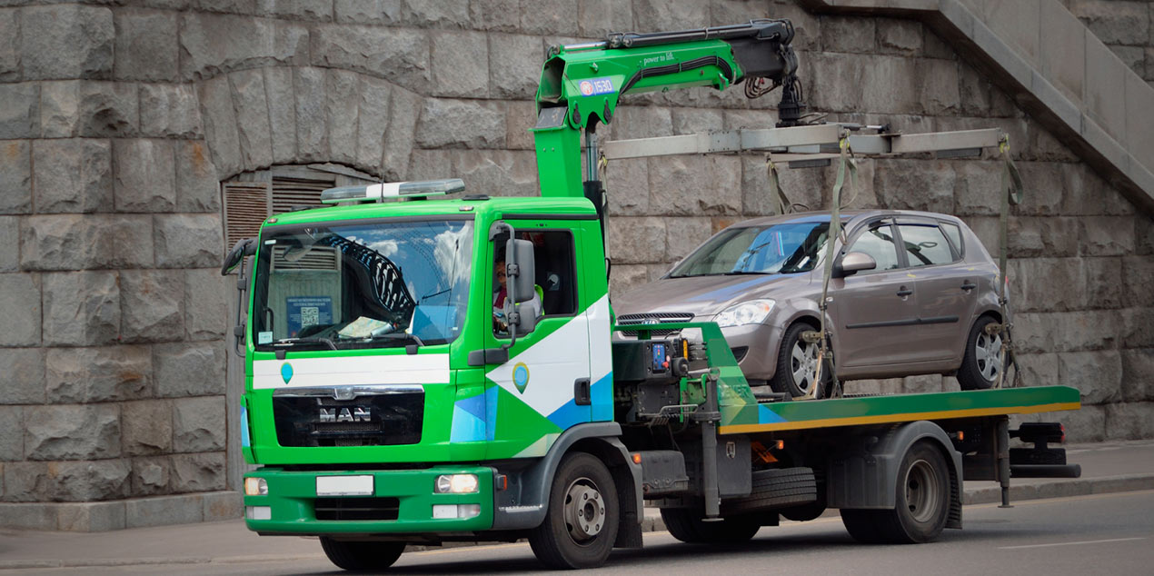 Автомобили с киевских улиц будут эвакуировать круглосуточно