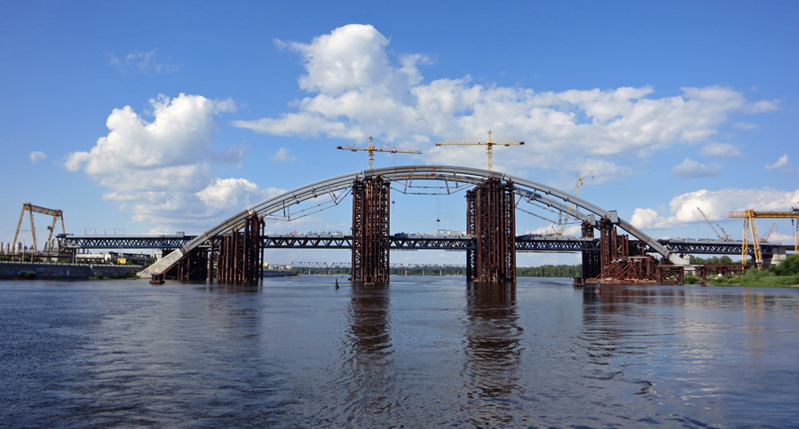 Мэр Киева сообщил, когда завершится строительство Подольского моста
