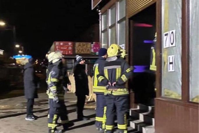 Появилось видео поджога на киевском рынке