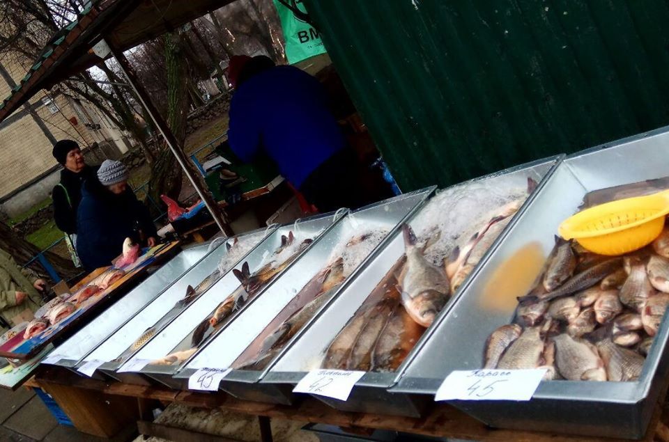 На рынке Виноградаря изъяли рыбу