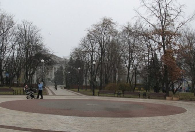 На Соломенке декоммунизировали парк