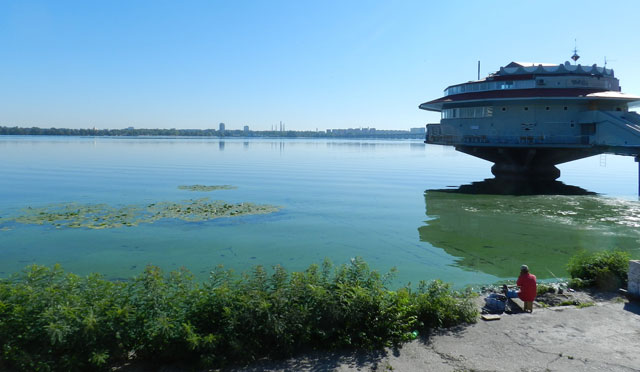 Днепровская вода непригодна для купания