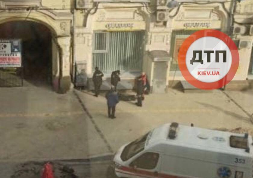 На улице в центре Киева нашли труп