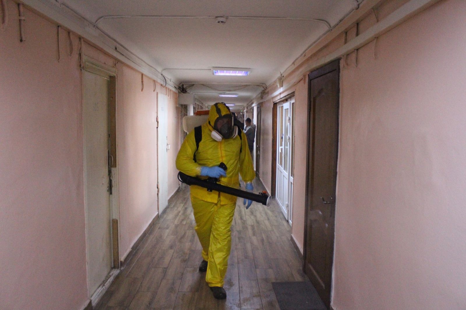Общежитие на Караваевых Дачах продезинфицировали из-за коронавируса