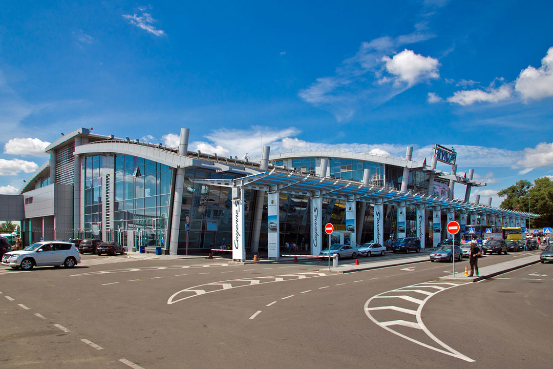 Киевский аэропорт закрыли