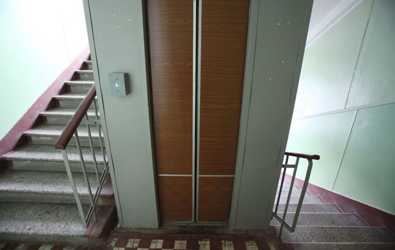 В киевских домах массово отключают лифты