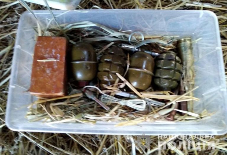 Под Киевом подростки похитили боеприпасы у соседей