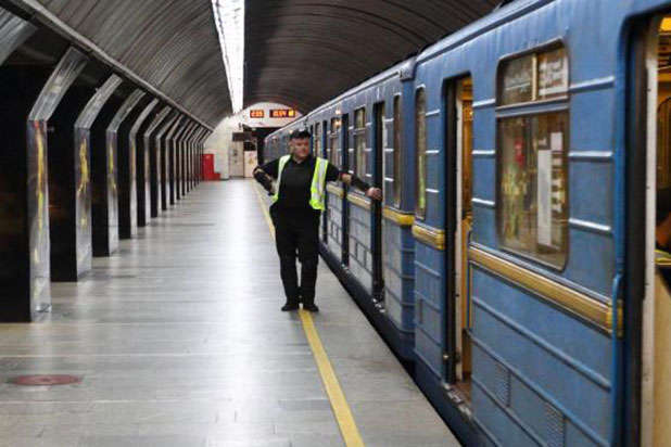 Метро в Киеве могут открыть для специальных перевозок