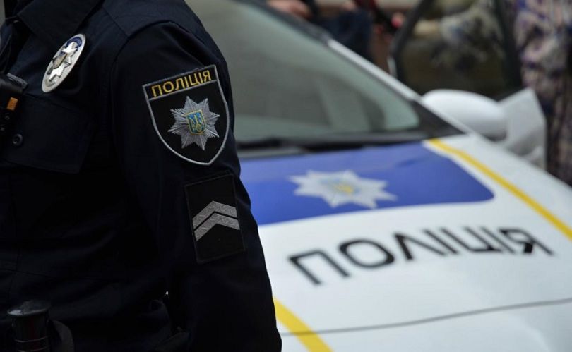 На Оболони грабитель избил пожилую женщину