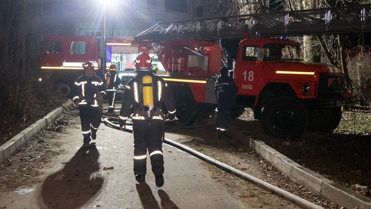 В Киеве горел жилой дом