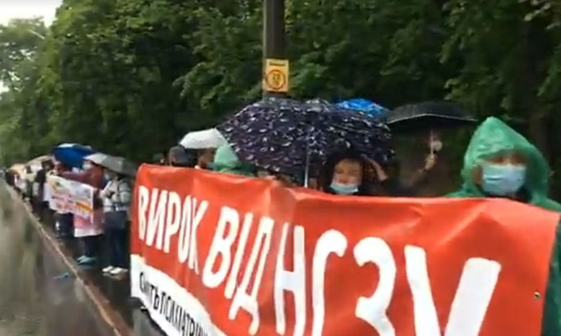 Киевские врачи протестовали против массовых увольнений