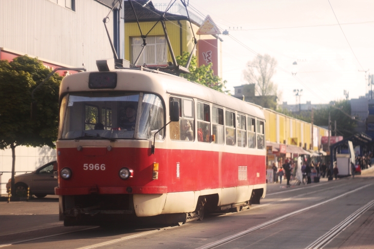 Киевляне просят трамвай с Троещины до Позняков
