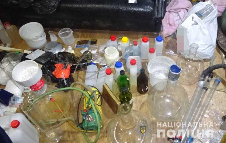 Житель Киева устроил в гараже нарколабораторию