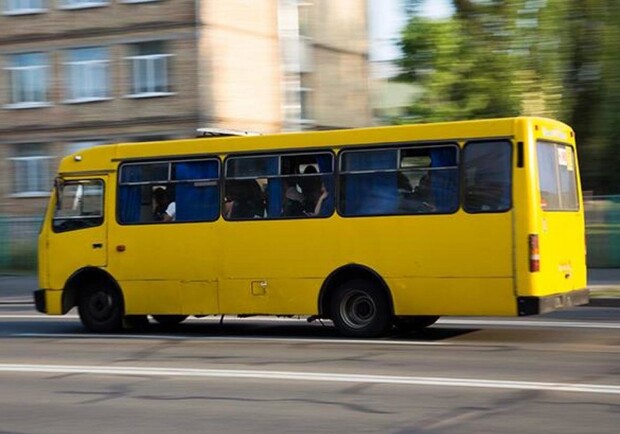 Киевские маршрутчики массово нарушают правила безопасности перевозок