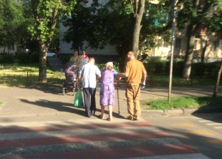 В парке на Отрадном потерялась пенсионерка
