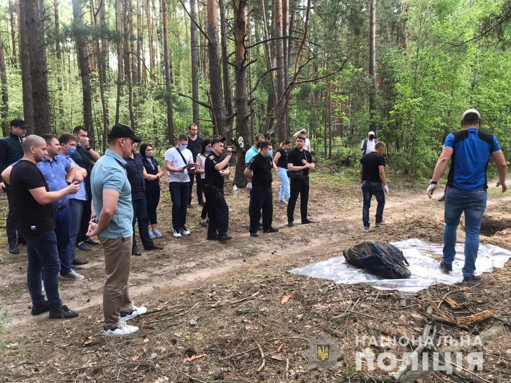 Под Киевом пропавшую пару нашли мертвыми в лесу