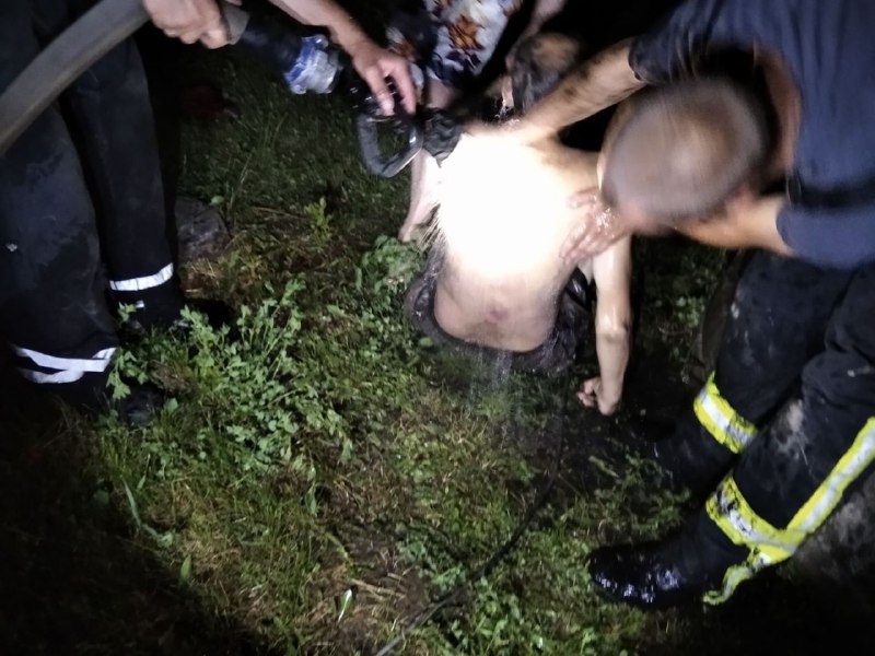 Житель Переяслава упал в канализацию