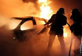 В Голосеевском районе сгорел автомобиль (видео)