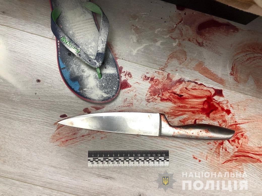 Парень зарезал родную мать. Подробности ЧП в Киеве