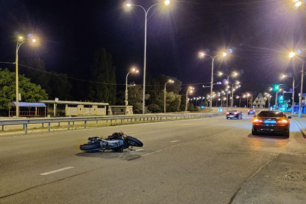 В Киеве мотоциклист убил пешехода