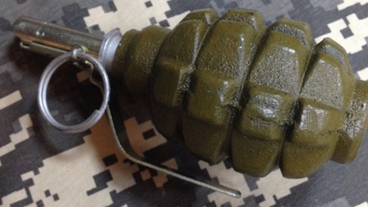 Под Киевом мужчина бросил гранату в огород соседям