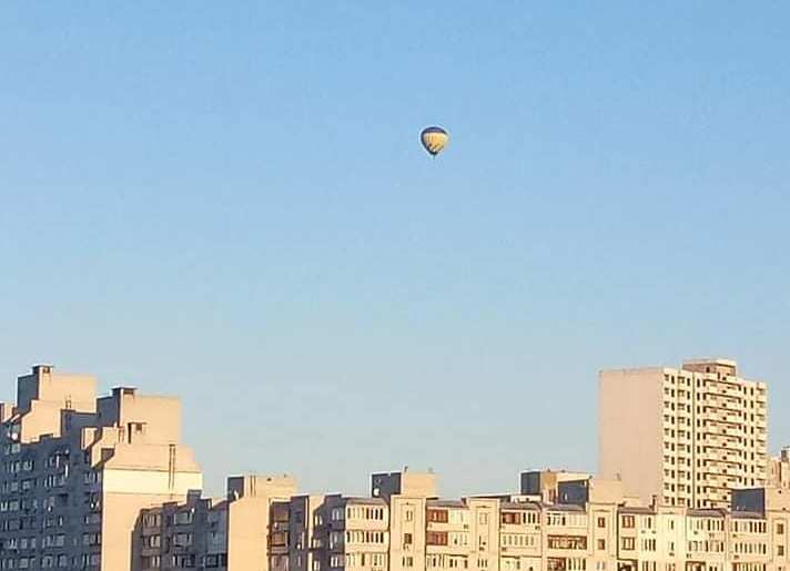 Над Троещиной летают воздушные шары