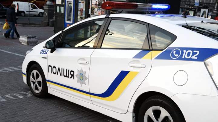 В Макарове банда иностранцев обворовала терминал