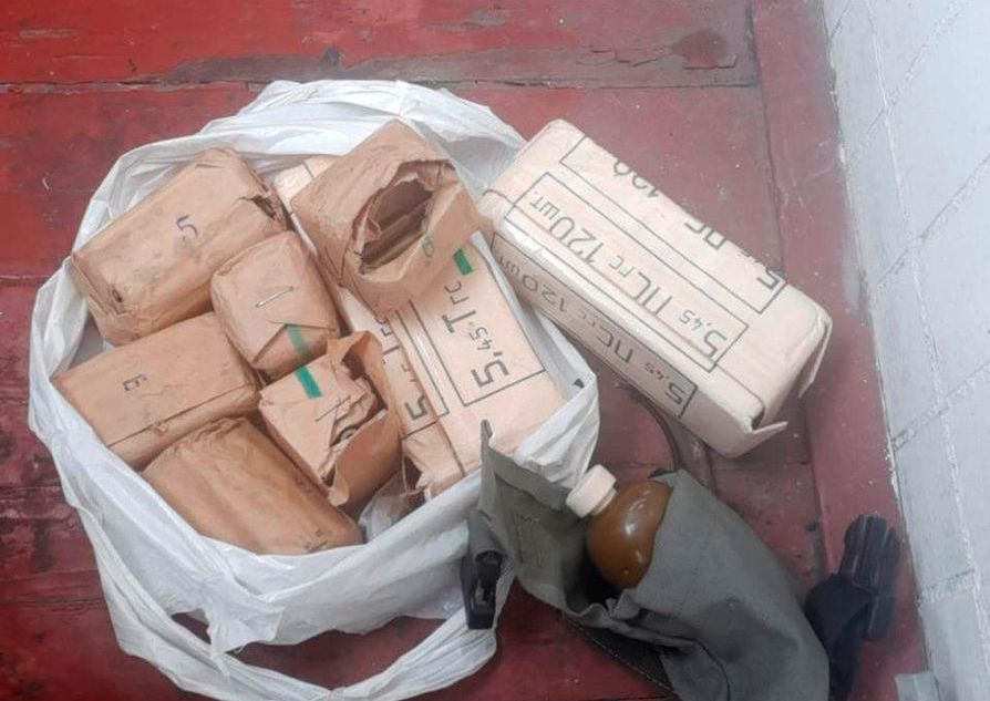 Жительница Лесного нашла на своем балконе склад боеприпасов