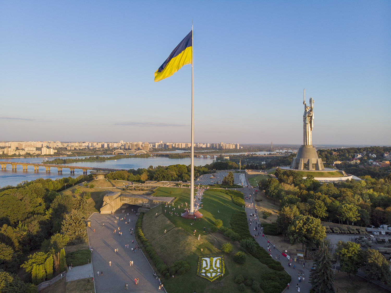 В Киеве заменят самый большой флаг