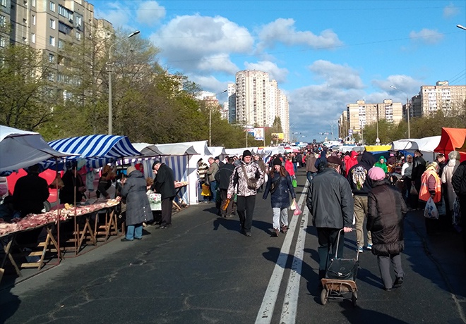 Киевляне просят запретить уличные ярмарки