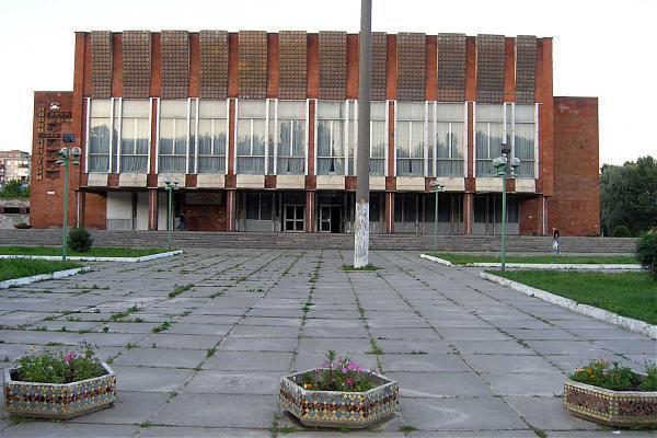 Кондитерская корпорация купила дворец культуры в Киеве