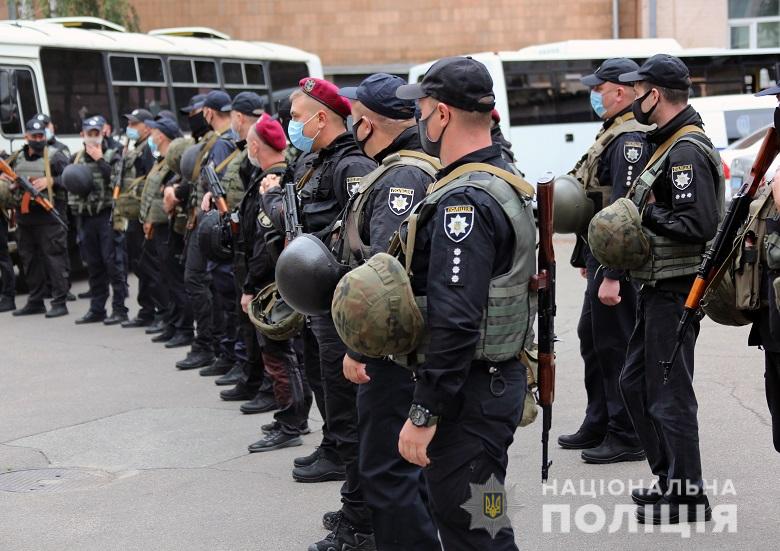 Киевских полицейских отправили на Донбасс