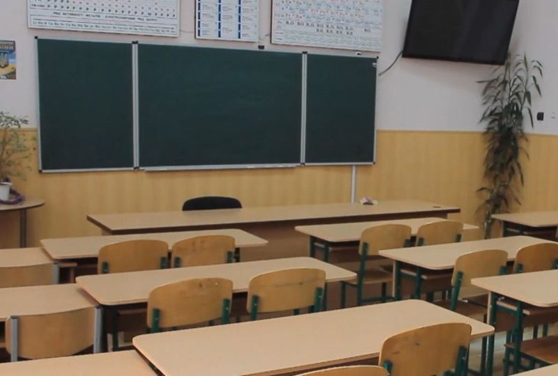 В Киеве 6 школ закрыли на карантин из-за COVID-19