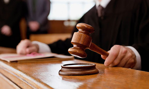 Киевский суд вынес приговор за ограбление подростка