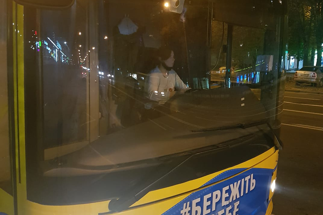 В Киеве автобусы начали водить женщины