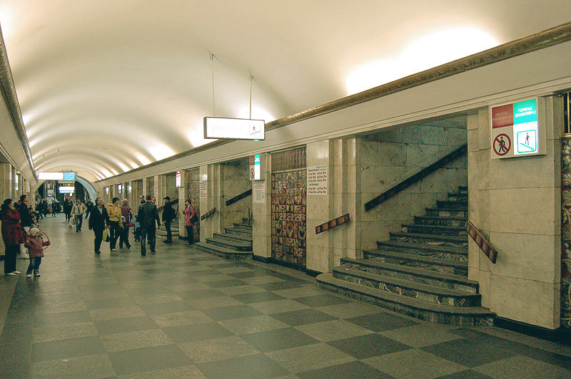 В столице минировали станцию метро "Крещатик"