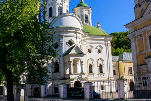 В Киеве планируют отреставрировать Покровский храм