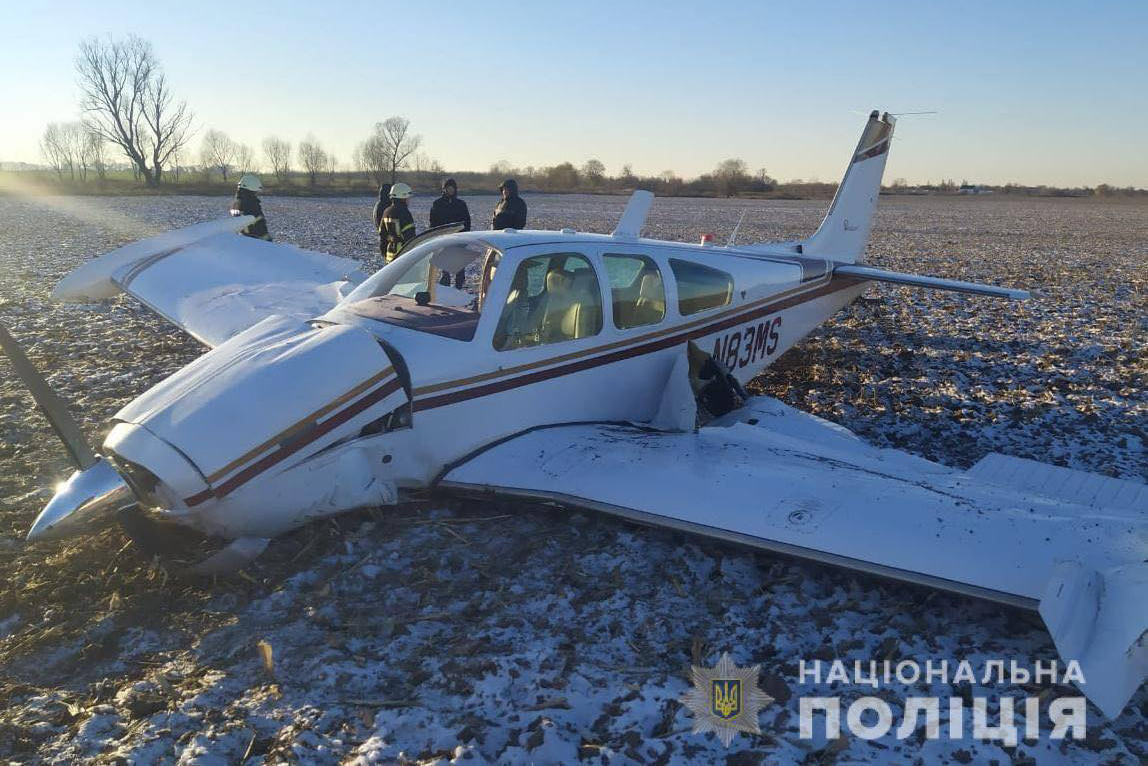 Под Киевом разбился самолет