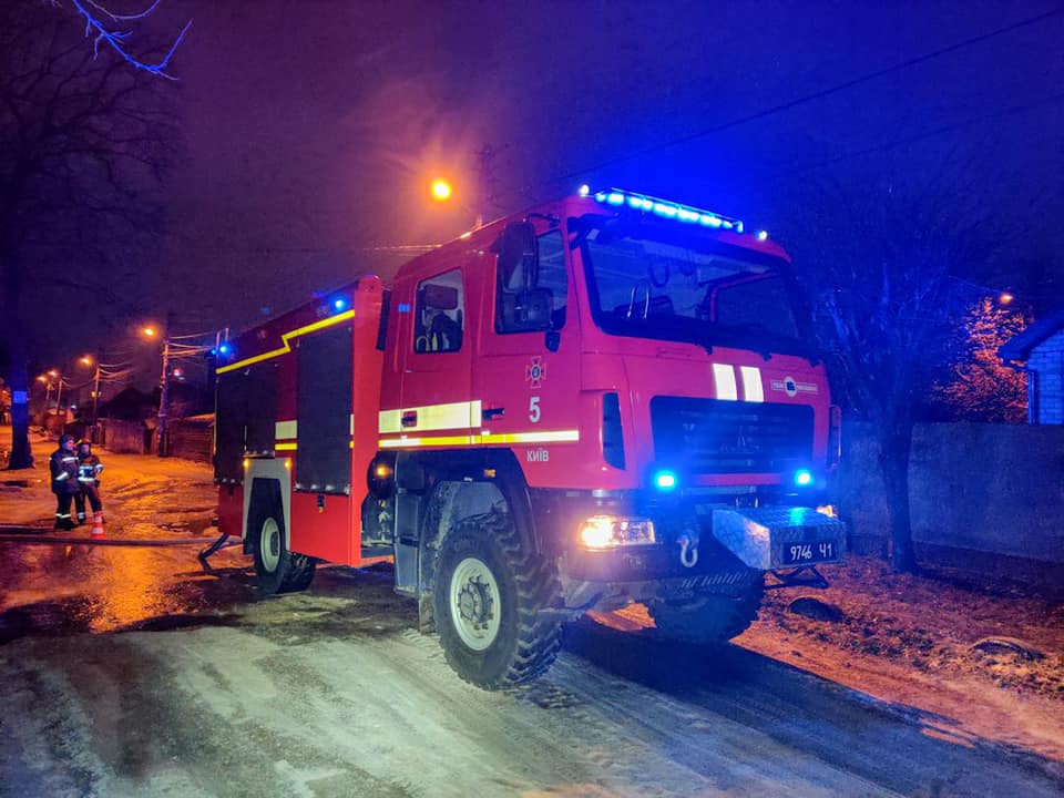 В Киеве по время пожара обгорел человек