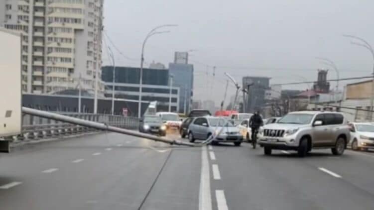 Определен виновник аварии на Шулявском мосту