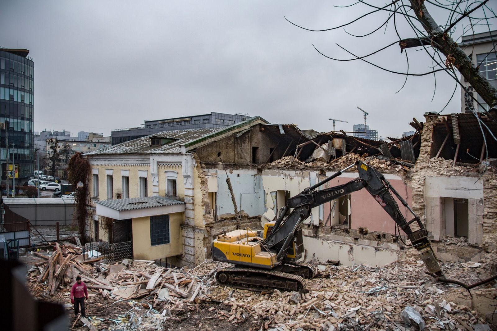 В Киеве сносят старинное здание